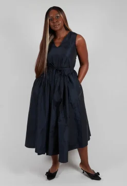 Legendary Dress in Black