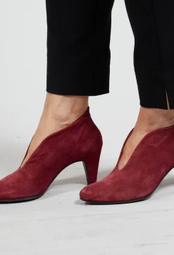 Lenja Heel in Ruby Goat Suede