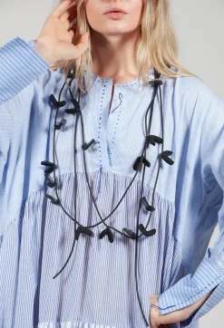 Leo Necklace in Black