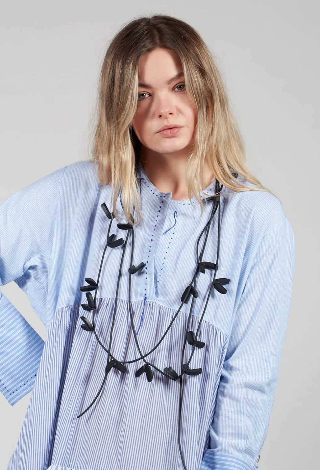 Leo Necklace in Black