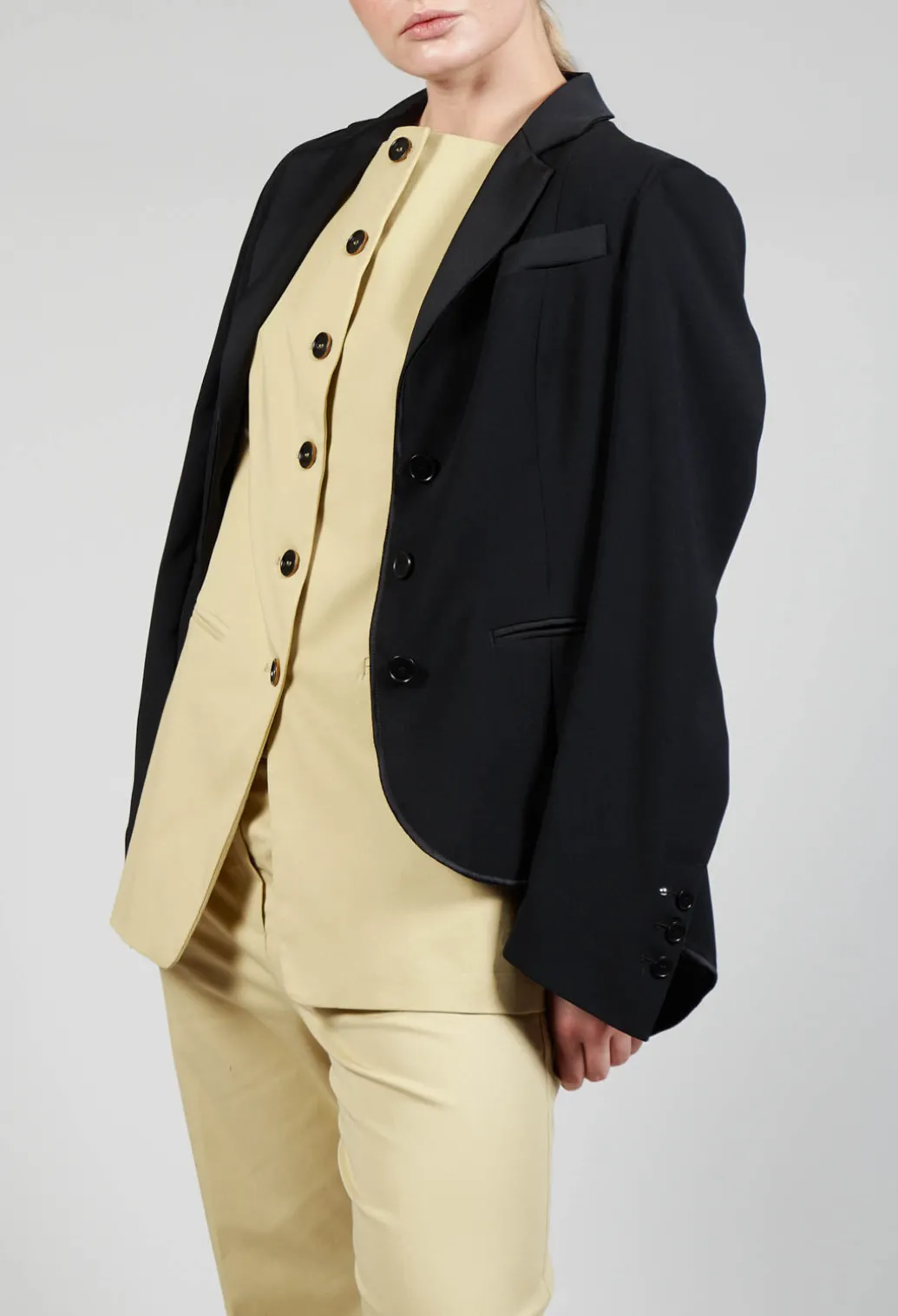 Liaison Jacket in Black