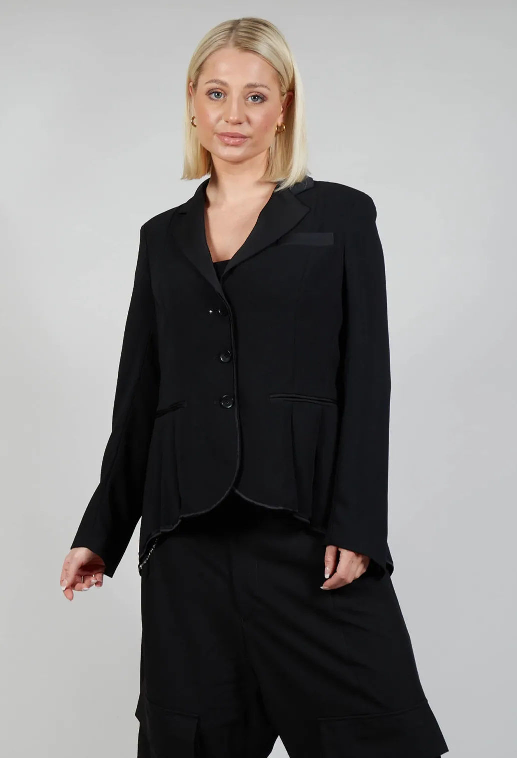 Liaison Jacket in Black