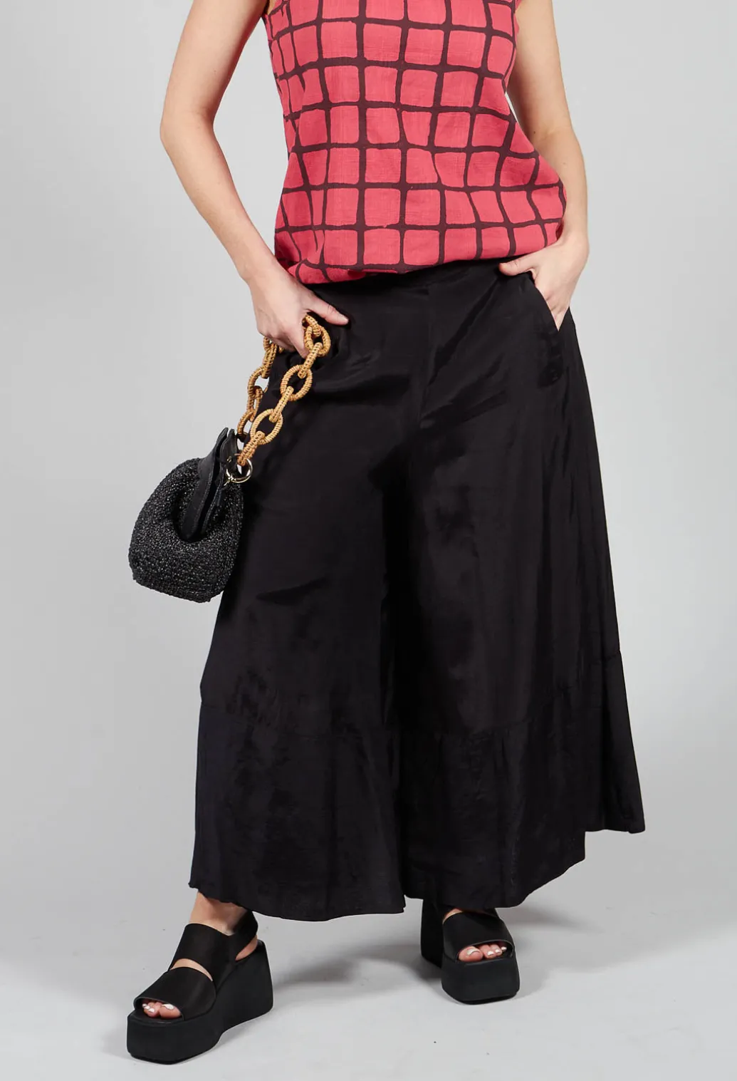 Lightwear Culottes in Black
