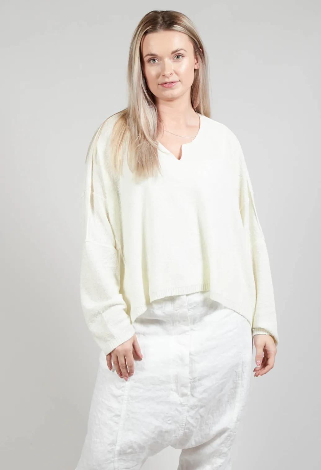 Lightwear Jumper in Lilly 10% Cloud