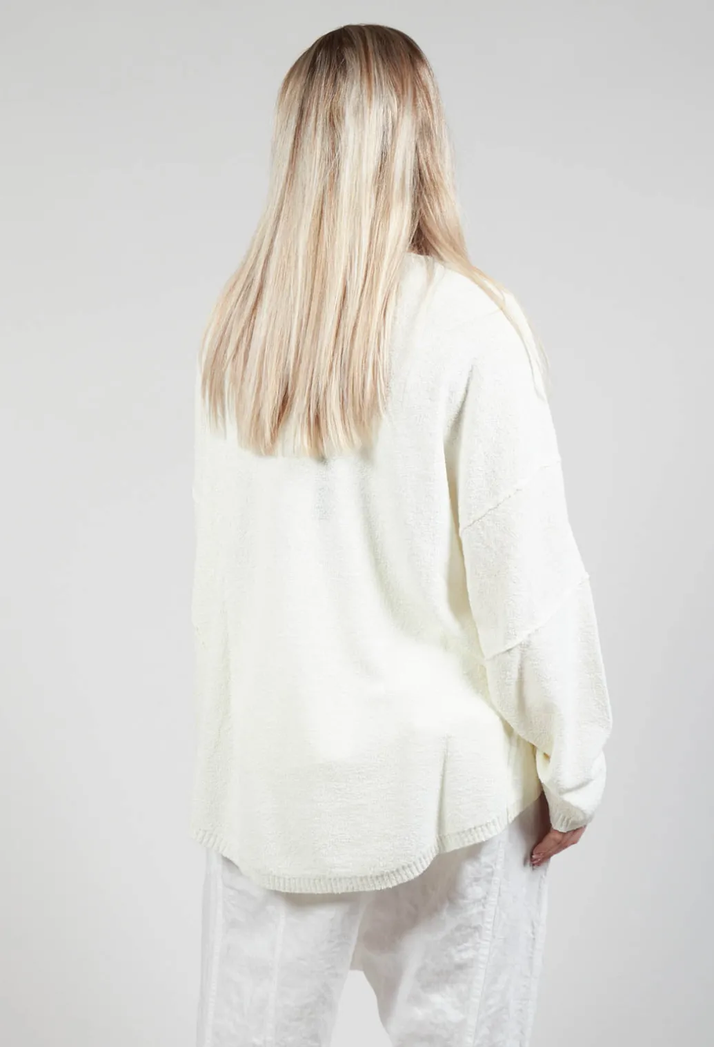 Lightwear Jumper in Lilly 10% Cloud