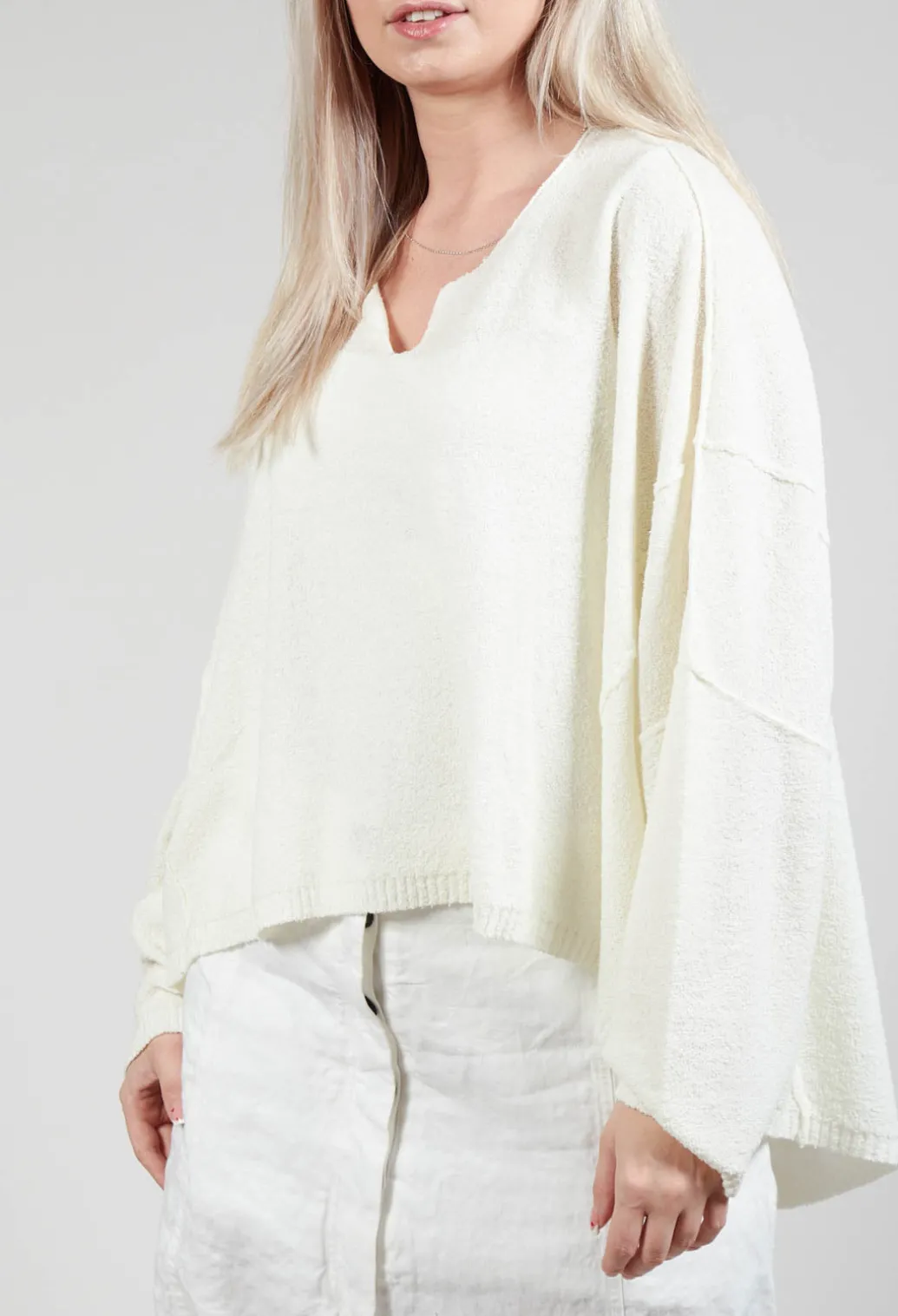 Lightwear Jumper in Lilly 10% Cloud