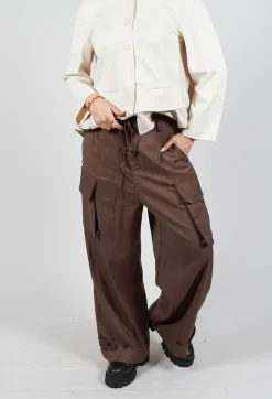 Lightweight Cargo Trousers in Toffee