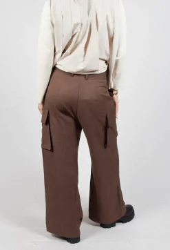 Lightweight Cargo Trousers in Toffee