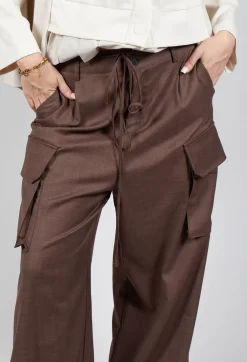 Lightweight Cargo Trousers in Toffee