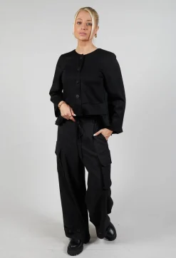 Lightweight Cargo Trousers in Nero