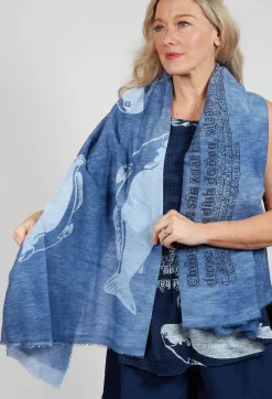 Lightweight Scarf with Motif in Navy Print