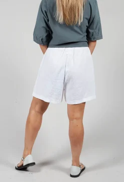Linen Shorts in White