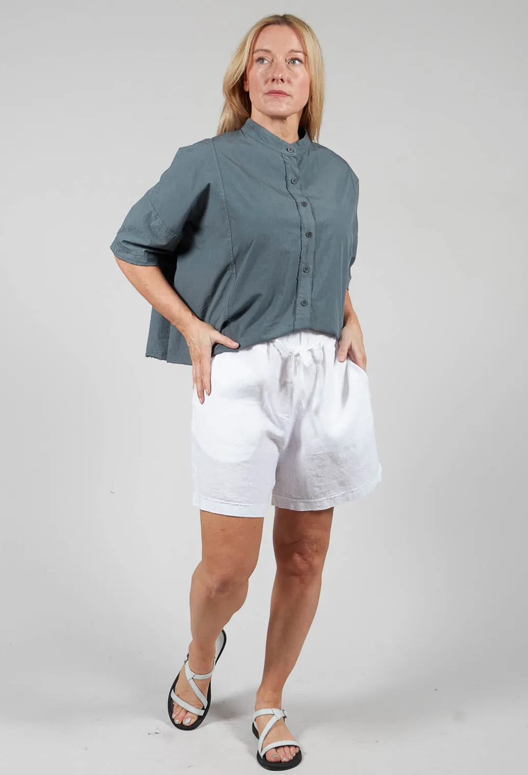 Linen Shorts in White