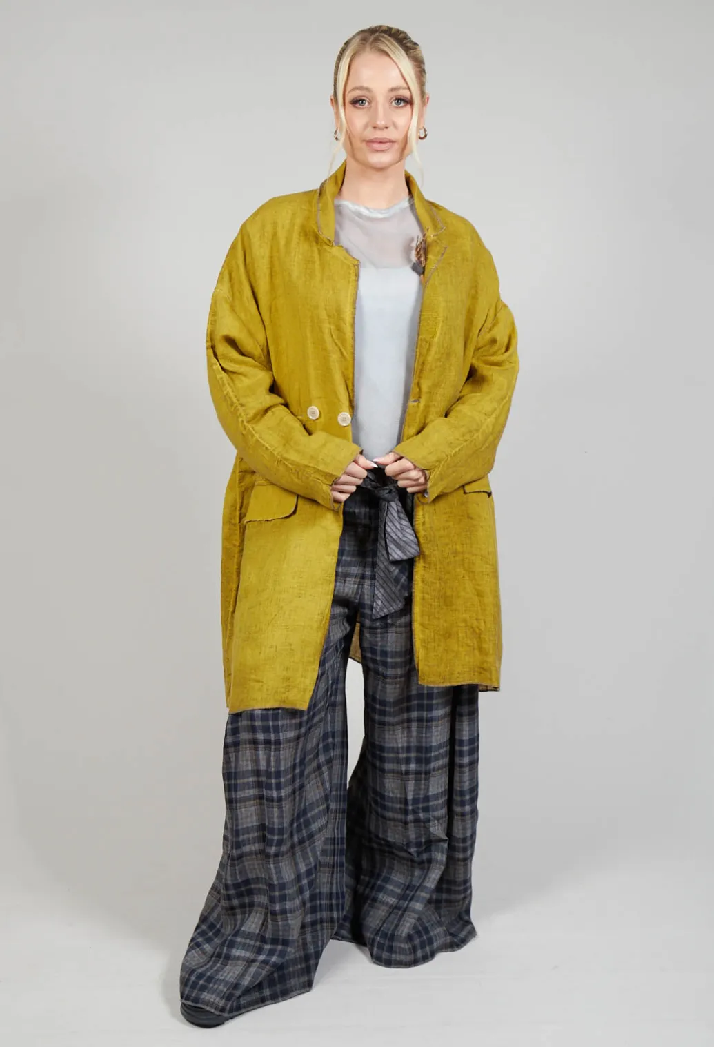 Linen Trench Coat in Original Mustard