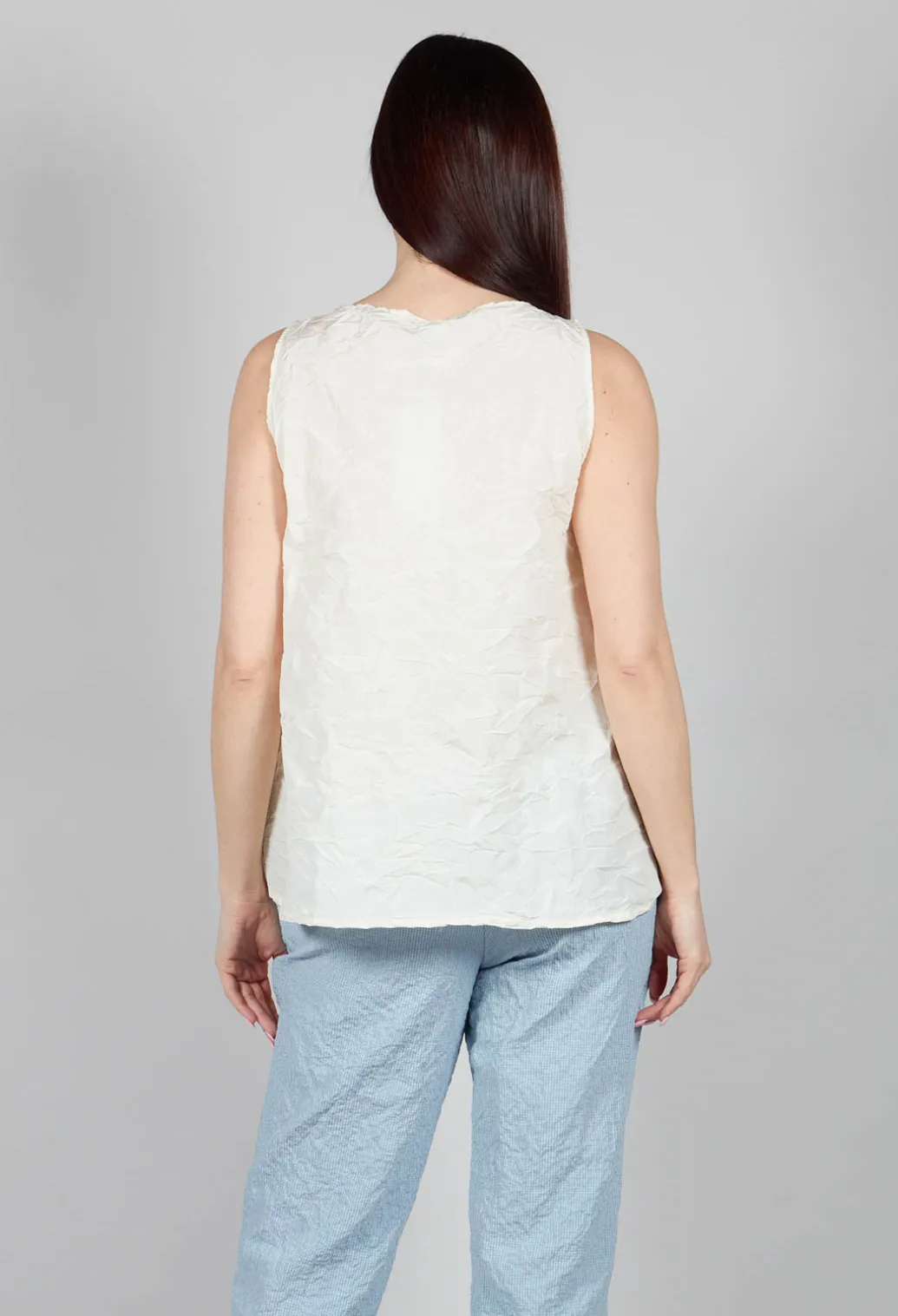 Lira G Top In Mandorla