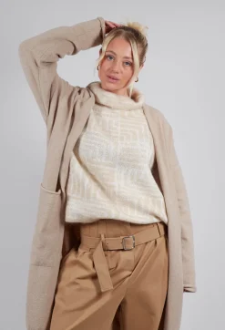 Long Cardigan in Beige