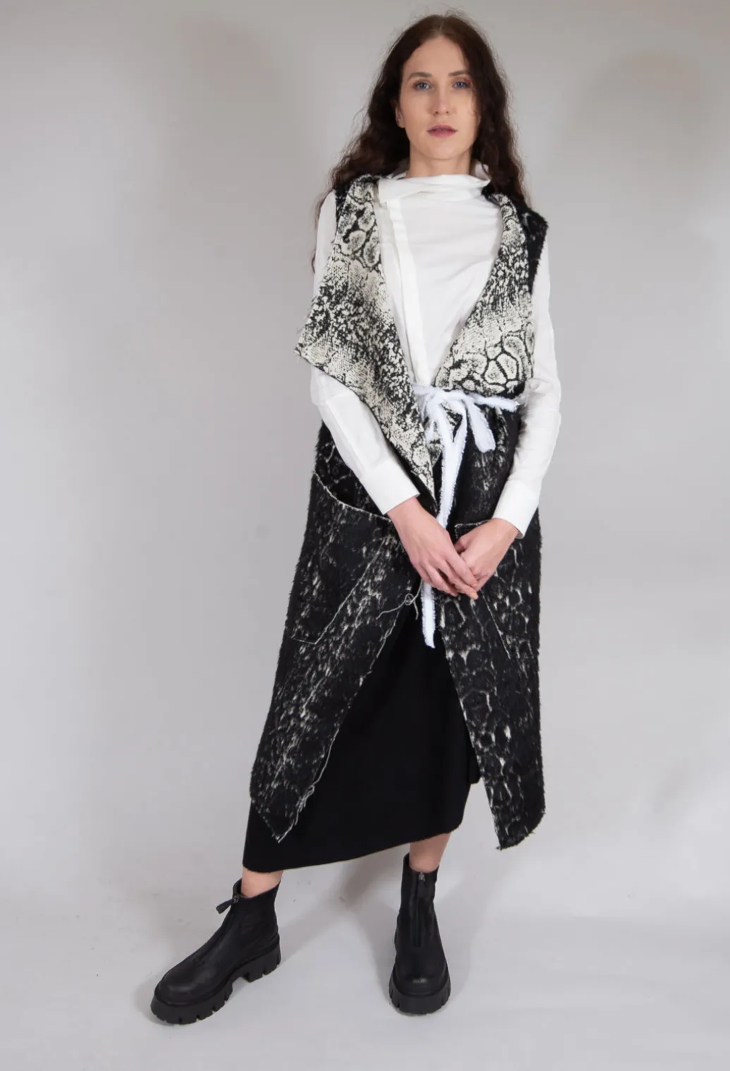 Long Gillet in Black Print