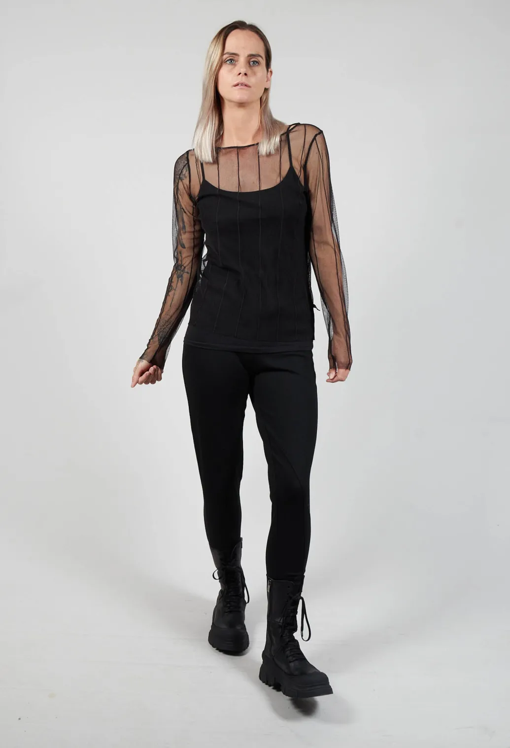 Long Sleeved Olif Net Top with Round Neck in Black