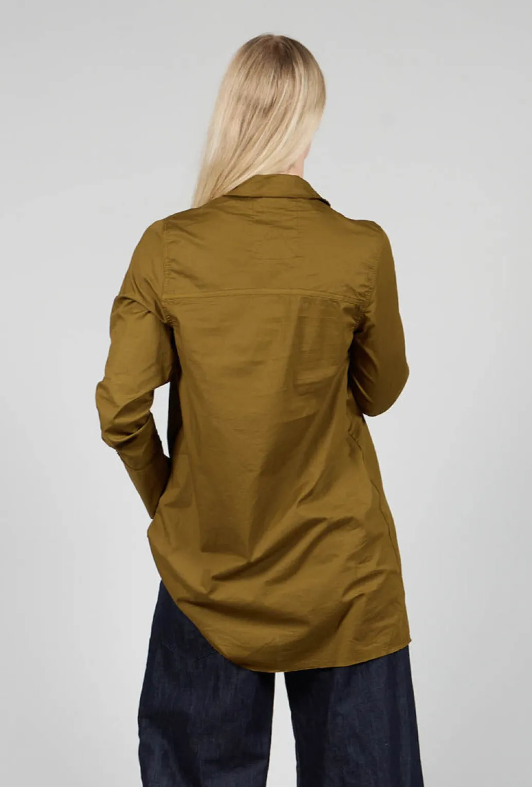 Long Sleeved Shirt in Oliva