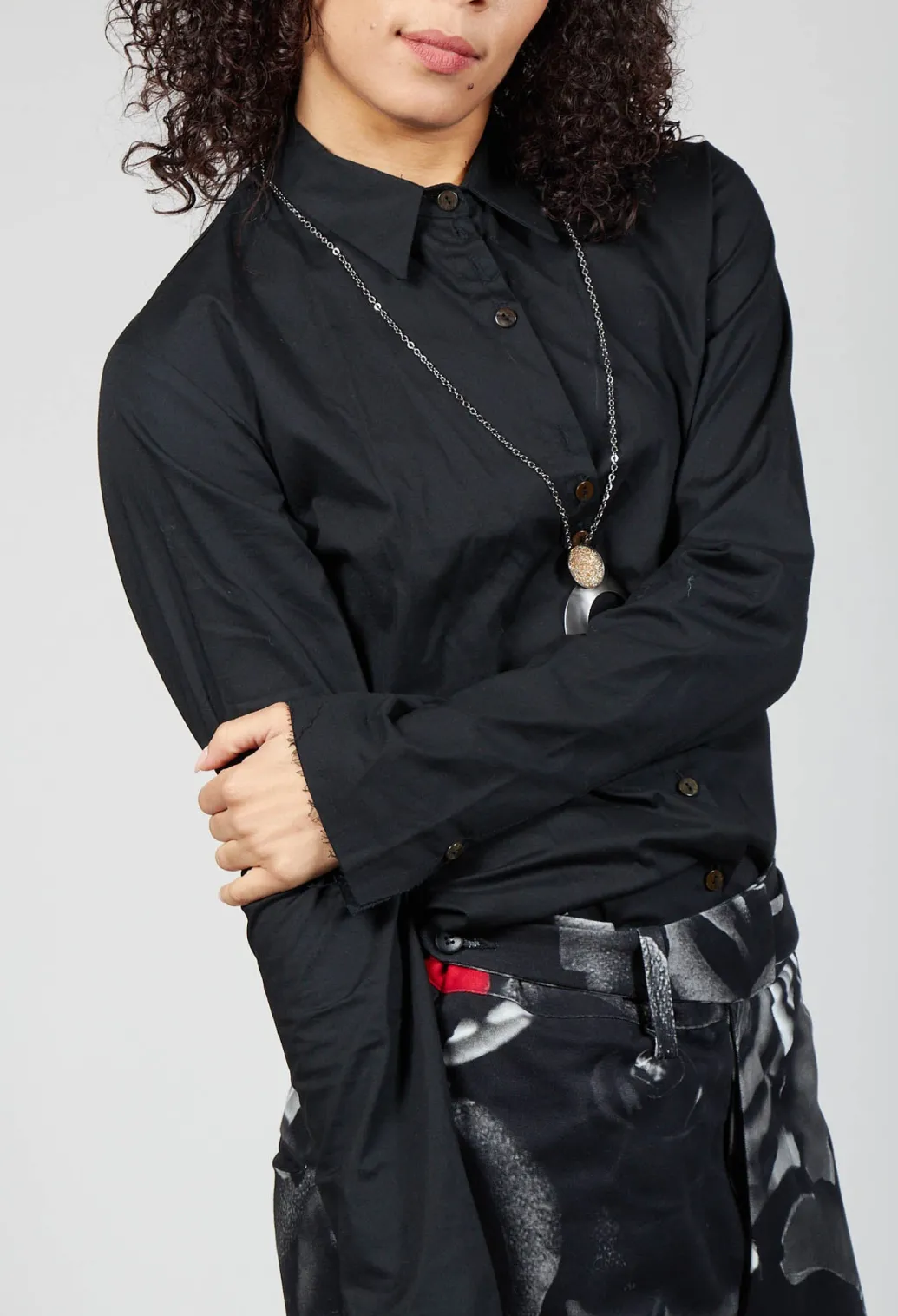 Longline Shirt in Black