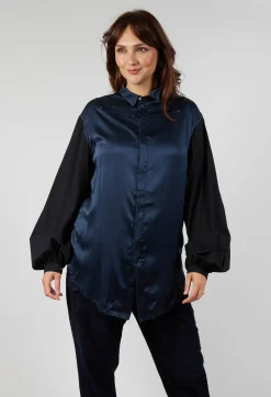 Loose Fit Shirt with Contrasting Arms In Black and Navy