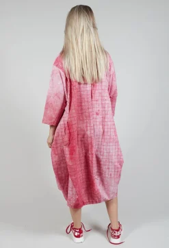 Loose Fit Tulip Hem Dress in Placed Chili Print