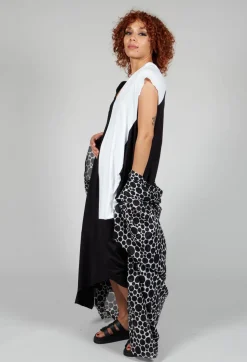 Loose V-Neck Dress in Black and White