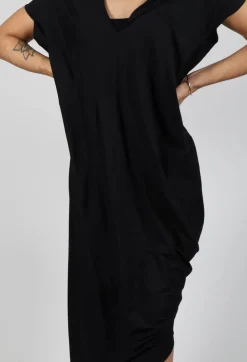 Loose V-Neck Dress in Black