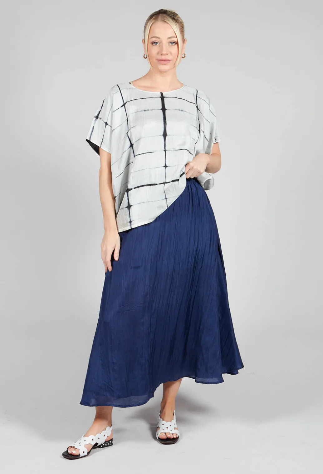 Lotus Skirt in Navy