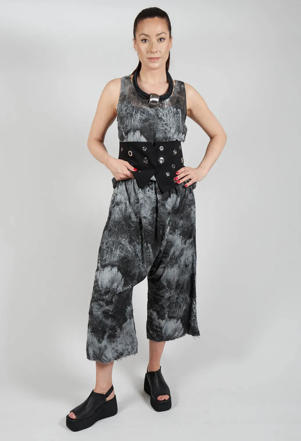 Low Crotch Pull on Trousers in Steppe Black