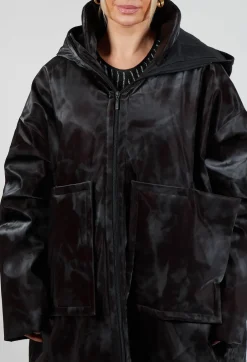 Lubi Coat in Black and Burgundy