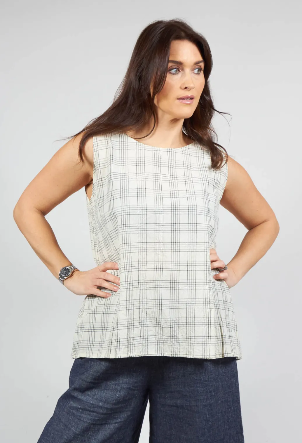 Macro G Sleeveless Top in Quadro Nero