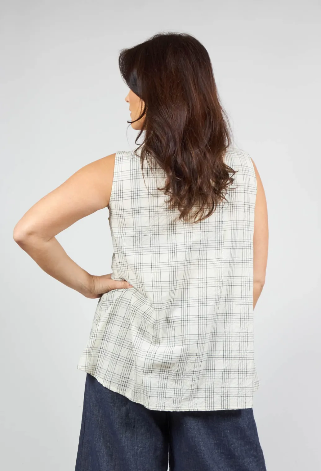 Macro G Sleeveless Top in Quadro Nero