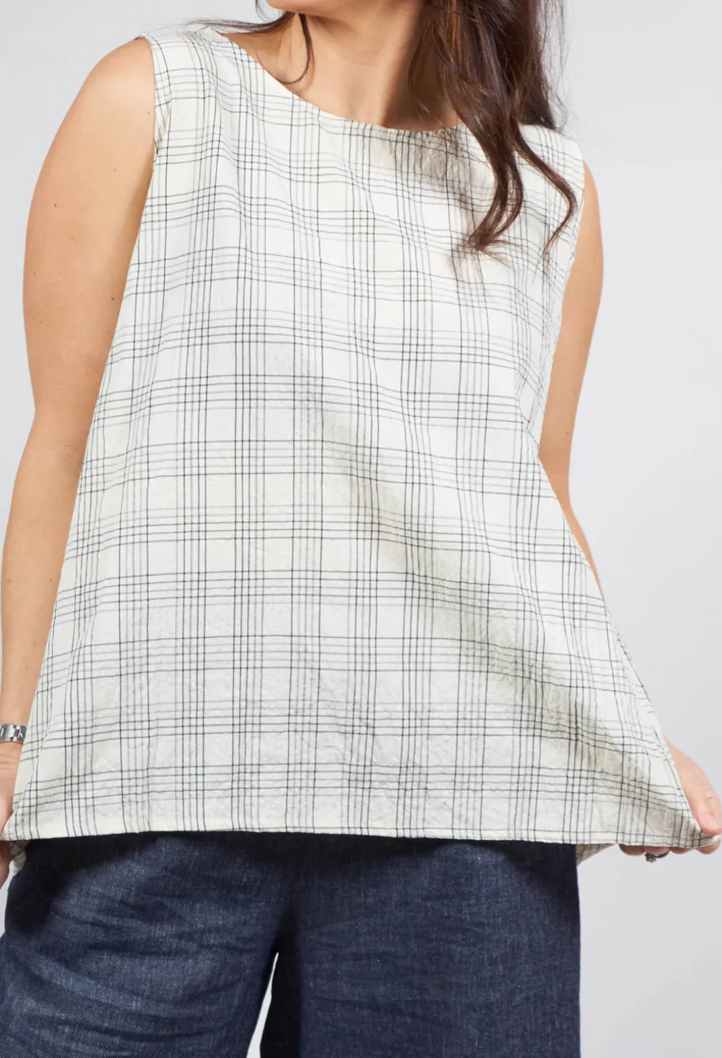 Macro G Sleeveless Top in Quadro Nero