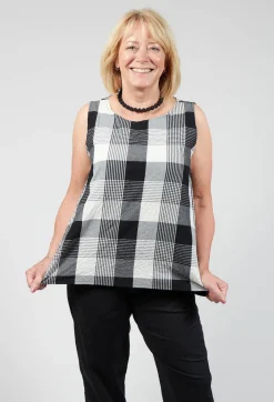 Macro Q Shirt in Nero