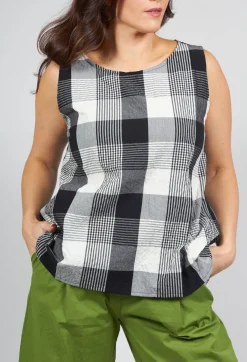 Macro Q Shirt in Nero