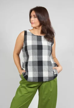 Macro Q Shirt in Nero