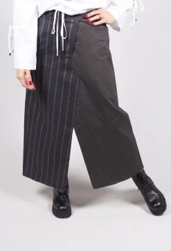 Maxi Skirt in Black