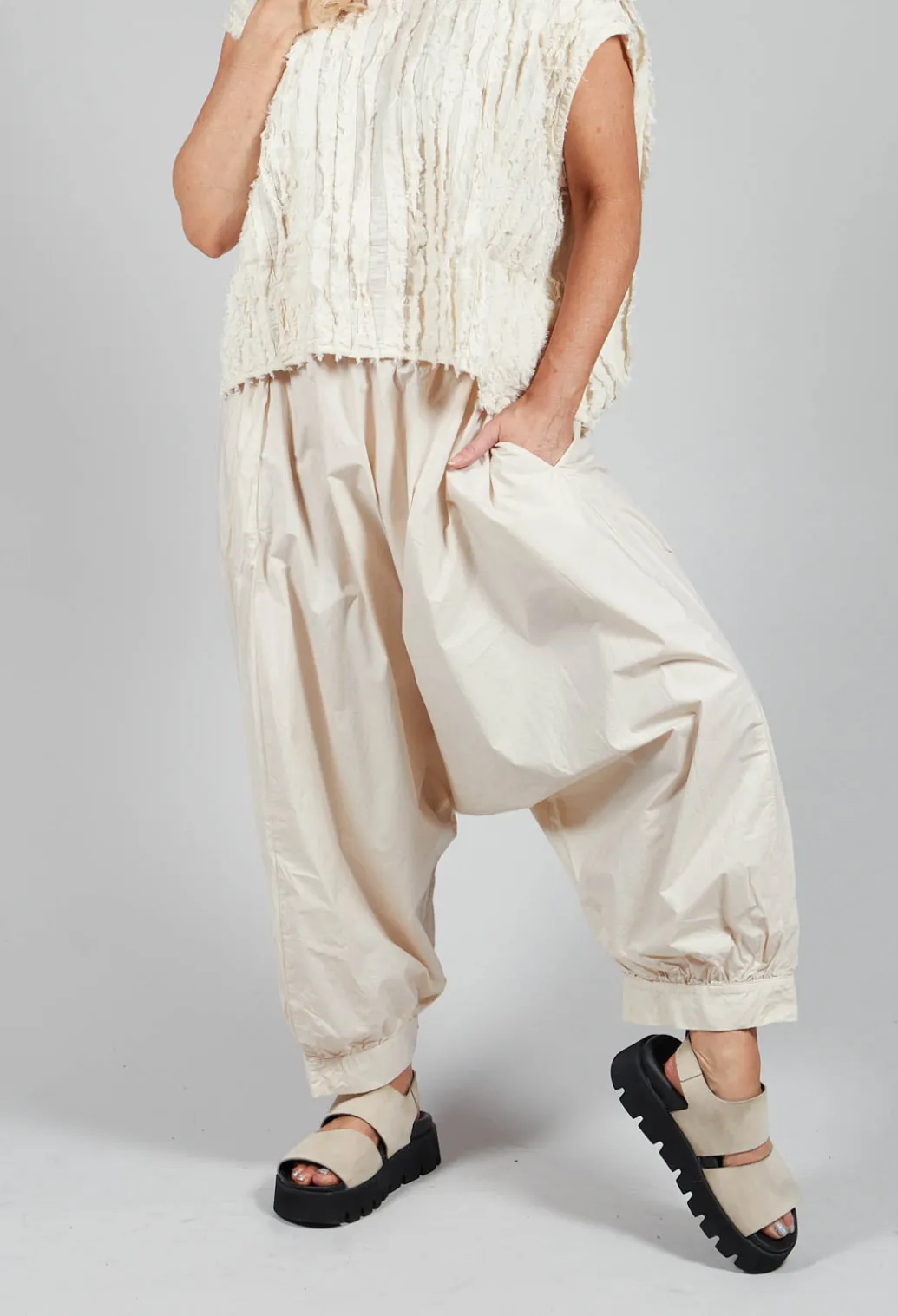 Meintrachten Trousers in Stroh