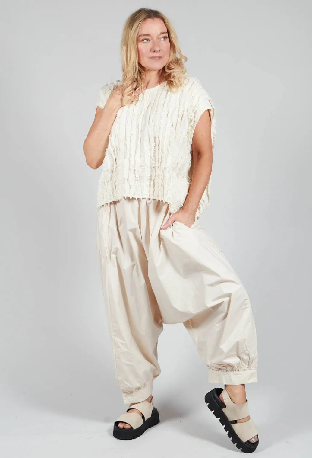 Meintrachten Trousers in Stroh
