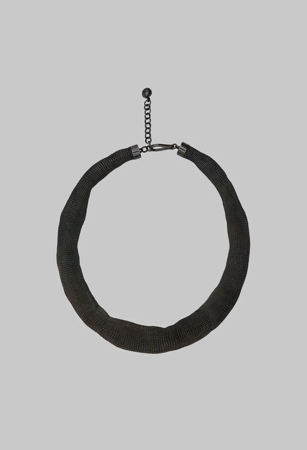 Metallic Wire Choker in Grey