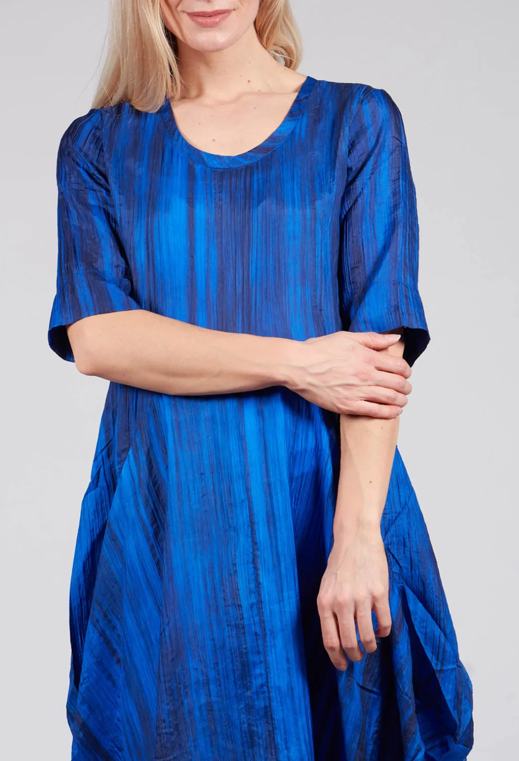 Miriam Dress Round Neck in Blue and Cobalt