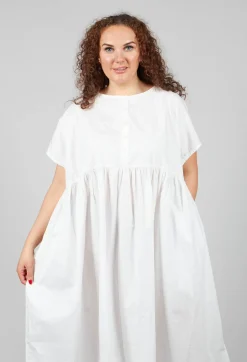 Modeapostel Dress in Schnee