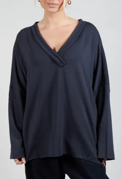 Modelo Top in Carbon Blue