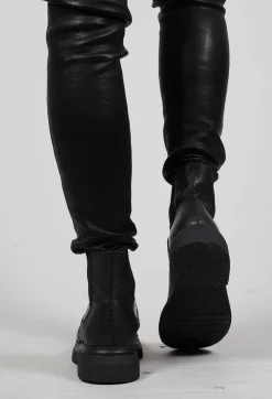 Mois Chelsea Boot in Black