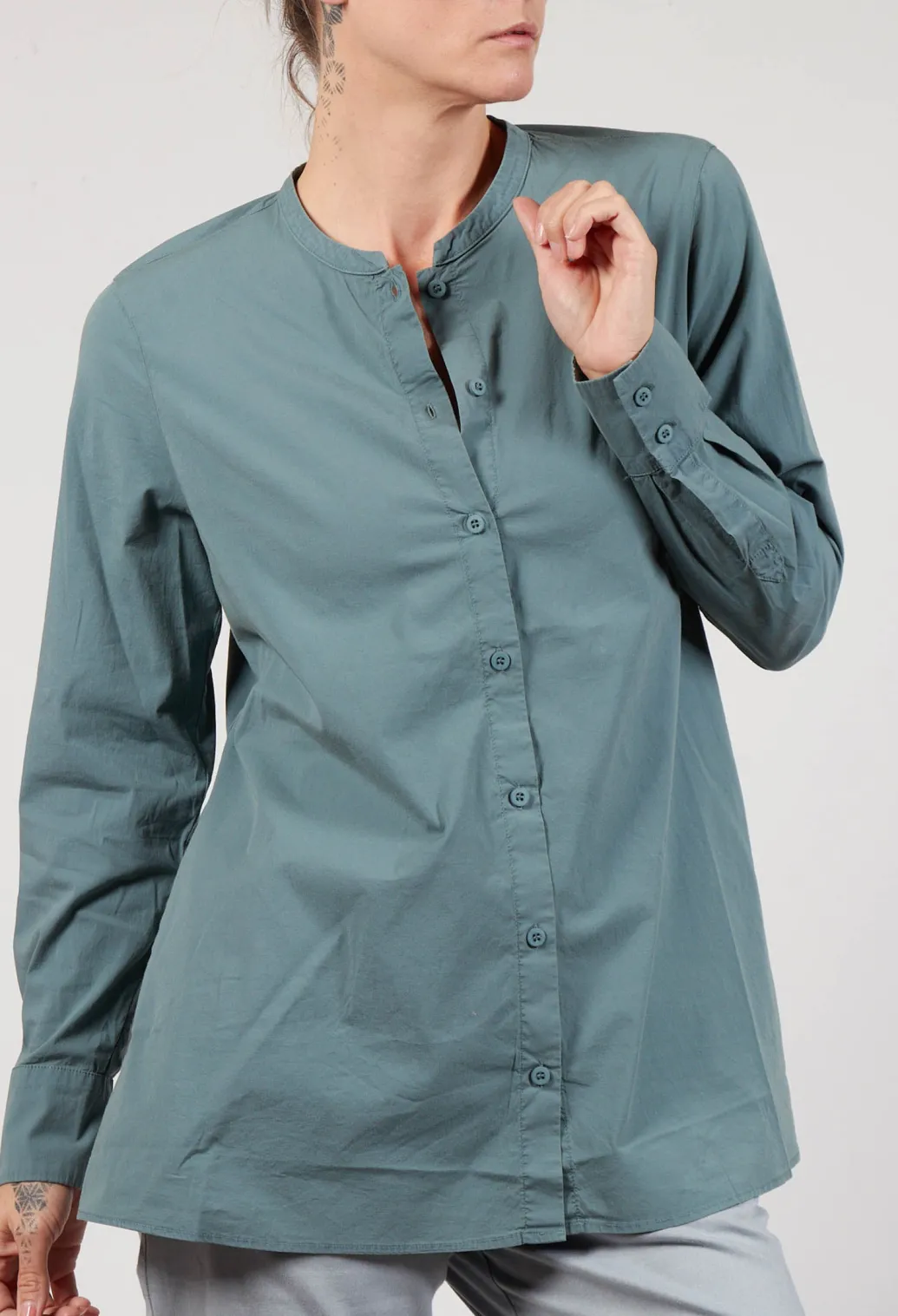 Monio Blouse in Sage Leaf