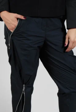 Moss Cargo Pants in Black