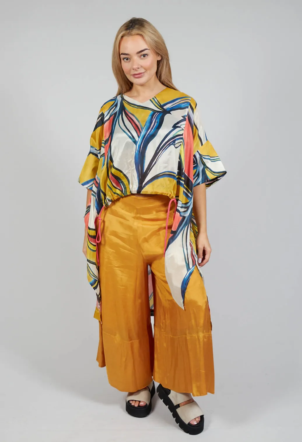 Mullet Back Blouse in Original Pattern