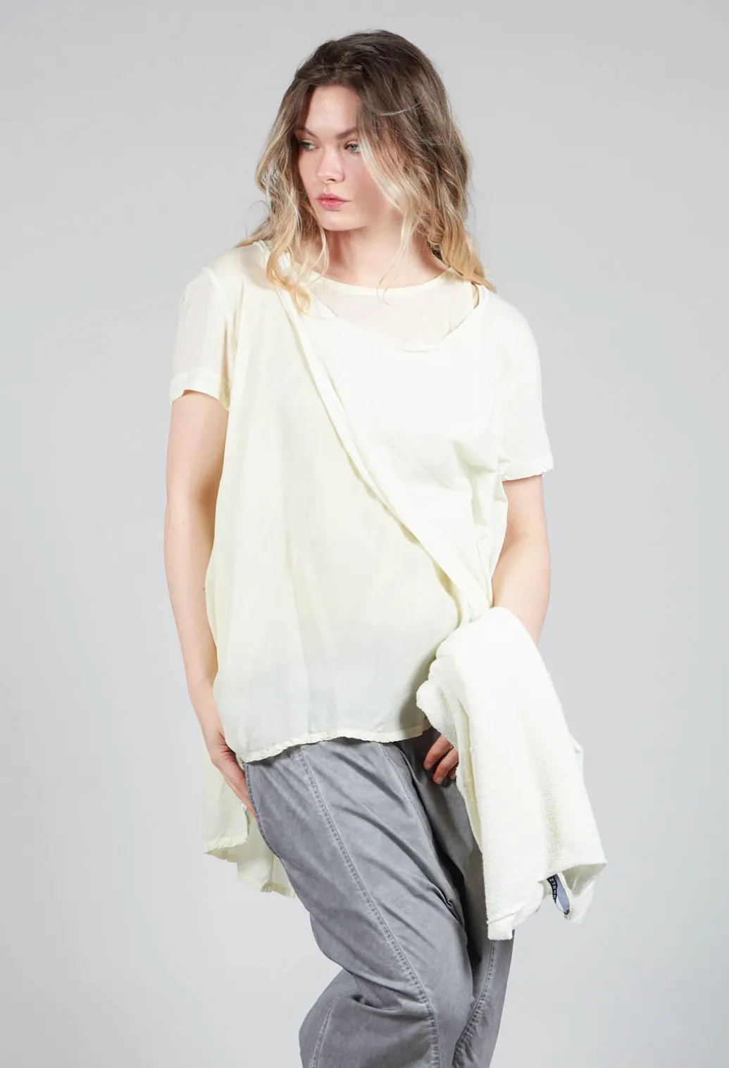 Mullet Back T-Shirt in Lilly 10% Cloud