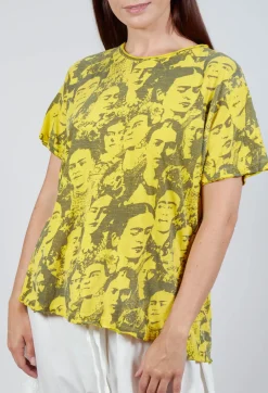 Mural Frida T in Electric Sunflower